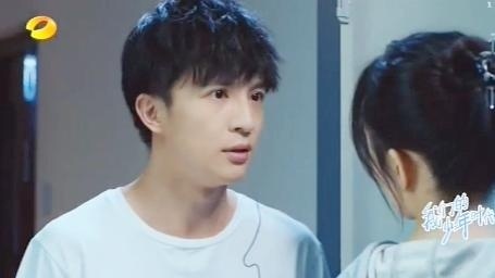 我们的少年时代：超幼稚，薛之谦和李小璐俩人较劲，互相拉对方电闸，王源缠着王俊凯