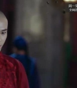 龙珠传奇：朱慈煊穿着前朝服饰走在大街上，不怕康熙杀了他吗