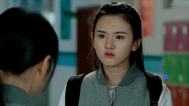 我们的少年时代：祖儿听见有人说郁风坏话气坏了，女神就是女神生气的样子也是这样可爱