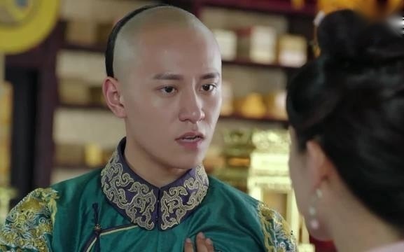 龙珠传奇杨紫被吴三桂的人劫走，皇上秦俊杰万分担心，最终相聚