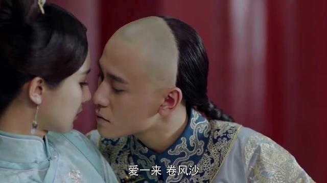 龙珠传奇：皇上欲亲吻易欢 易欢轻功水上漂献舞 心疼了茅子俊