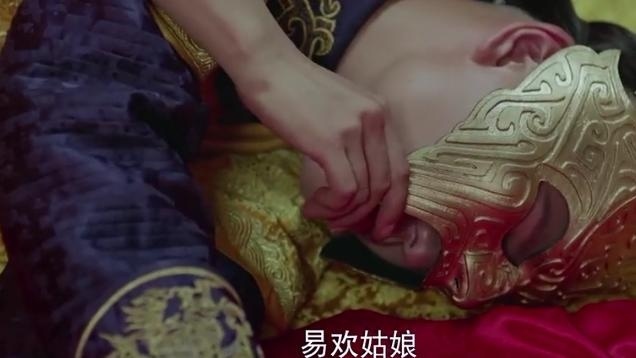 《龙珠传奇》杨紫骗皇帝行酒令，喝醉酒的皇帝差点揭露真面目