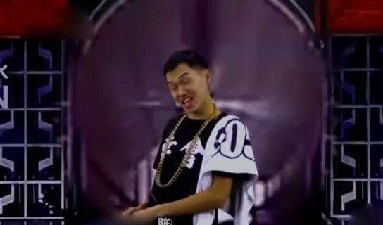小可爱来到中国有嘻哈 哈哈哈哈！