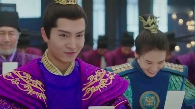 将军在上最后一次上朝，大庭广众之下，马思纯和老公互相么么哒！