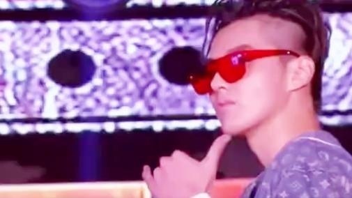 《中国有嘻哈》吴亦凡为什么能当制作人，看他快本的表现就知道了