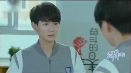 我们的少年时代：棒球队只有三个人，邬童：我们队就三个人，怎么打，斗地主吗？