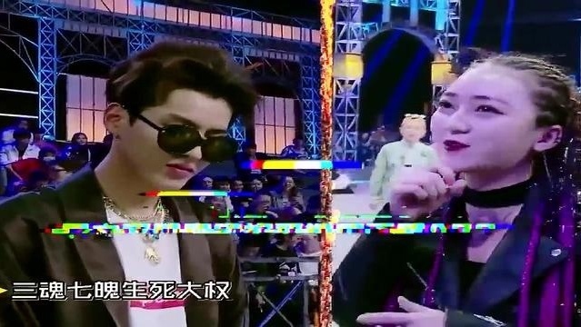 中国有嘻哈，每次看到这段就超尴尬，姑娘你大老远来逗我们笑的么