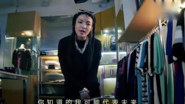 中国有嘻哈节目中大放异彩的女Rapper VAVA，超酷！
