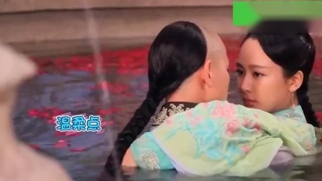 《龙珠传奇》拍摄片场曝光，杨紫秦俊杰泳池湿吻不借位，杨紫表情亮了