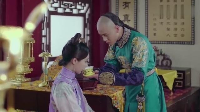 「龙珠传奇」：杨紫心疼秦俊杰熬夜办公，舒畅一直是清白之身