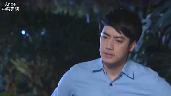 心机女投怀送抱，却被霸道总裁无视，他的腹黑只限于对待灰姑娘！
