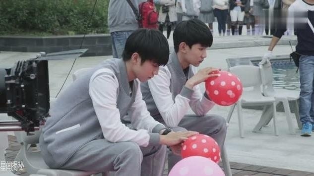 《我们的少年时代》拍摄花絮：王源吹气球，吹着吹着气球就飞了！