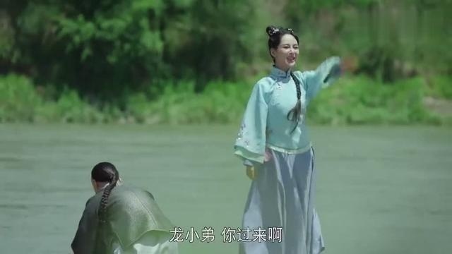 「龙珠传奇」：杨紫跟秦俊杰打招呼，李建卿很生气