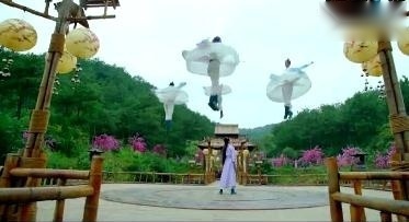 龙珠传奇：前朝公主杨紫长大了，美得惊艳！