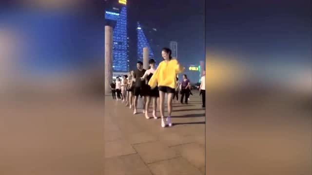 其实我们并不讨厌广场舞，我甚至有点喜欢看了
