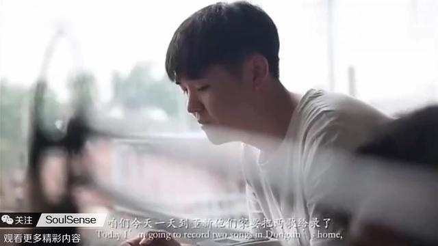 纪录片中国有嘻哈rapper辉子的一天，吃个串也能freestyle太贫了