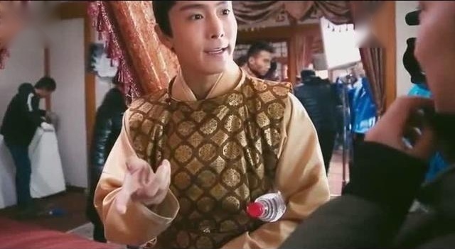 《将军在上》盛一伦不愧是排辈“小能手”，我妈妈跟皇上一辈的