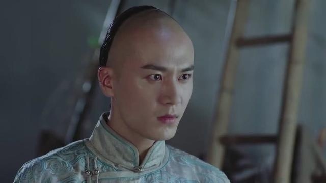 龙珠传奇：康熙质问杨紫对自己有没有动心，杨紫支支吾吾