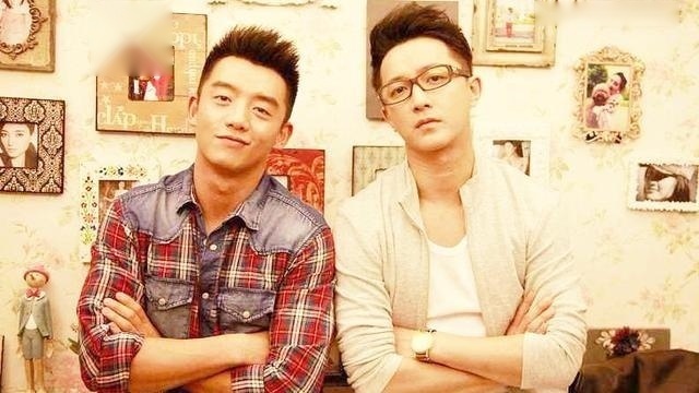 郑恺《前任3：再见前任》太逗了，心疼郑恺的手机