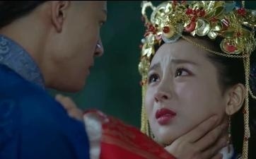 《龙珠传奇》康熙得知易欢身份 大婚前夜表露心意，树林狂吻，引慈煊愤怒