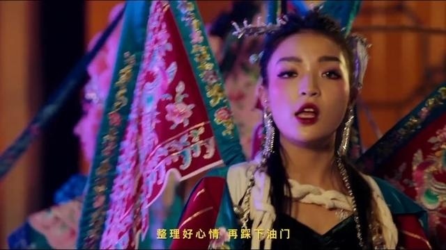 中国有嘻哈VAVA《我的新衣》正式版MV大首播 首张创作专辑洗脑曲