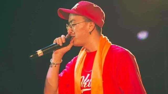 中国有嘻哈总决赛上最好听的歌难道不是Jonyj的不用去猜嘛？
