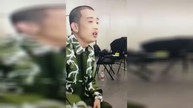 《中国有嘻哈》冠军GAI，后台清唱《虎山行》，太好听了