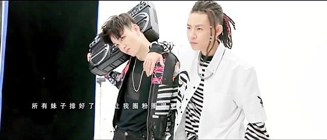 中国嘻哈被GAI狂喷的朱星杰和直播diss吴亦凡的小鬼，合作出新歌