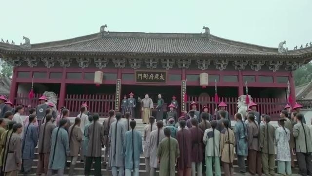 「龙珠传奇」：秦俊杰看到贪官吃的如此肥硕，不忍与自己做对比