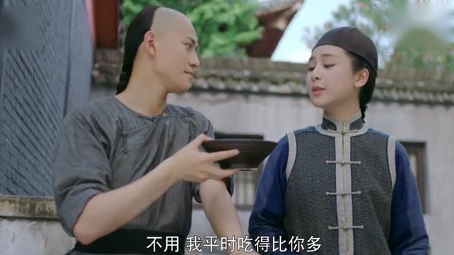龙珠传奇，易欢饿着肚子把从灾民抢到的一碗粥留给皇上喝