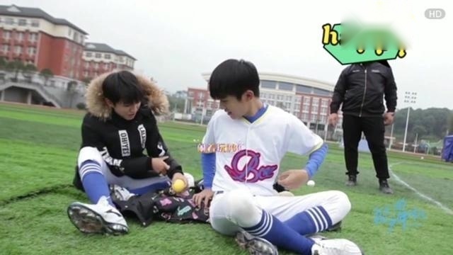 《我们的少年时代》精彩花絮，TFBOYS片场玩闹，薛之谦李小璐吻戏笑场