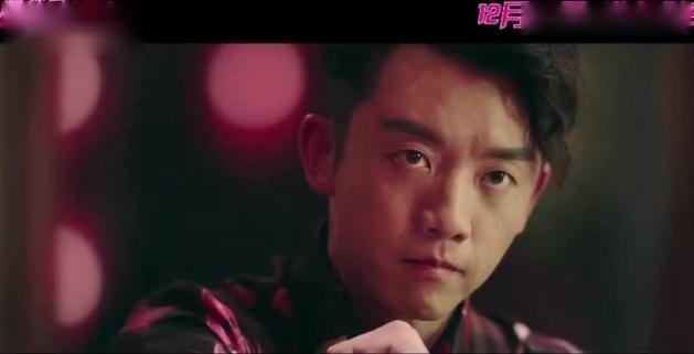 郑恺和女朋友吃火锅，苹果手机掉锅里面《前任3》首发郑恺特辑