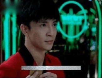 《我们的少年时代》李小璐喂薛之谦吃饼干，画面温馨，乃爸吃醋了！