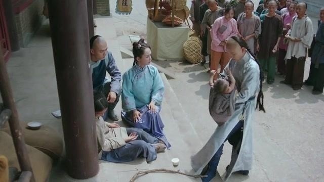 《龙珠传奇 》康熙看灾民受苦落泪，秦俊杰飙演技！