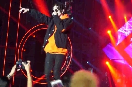 真羡慕中国有嘻哈选手TT的女粉丝，实在是太crazy了