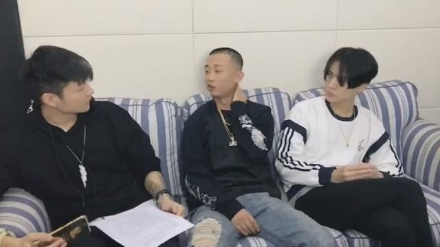 Gai向帝师讲述自己参加中国有嘻哈之前的生活，每天睡到下午两点